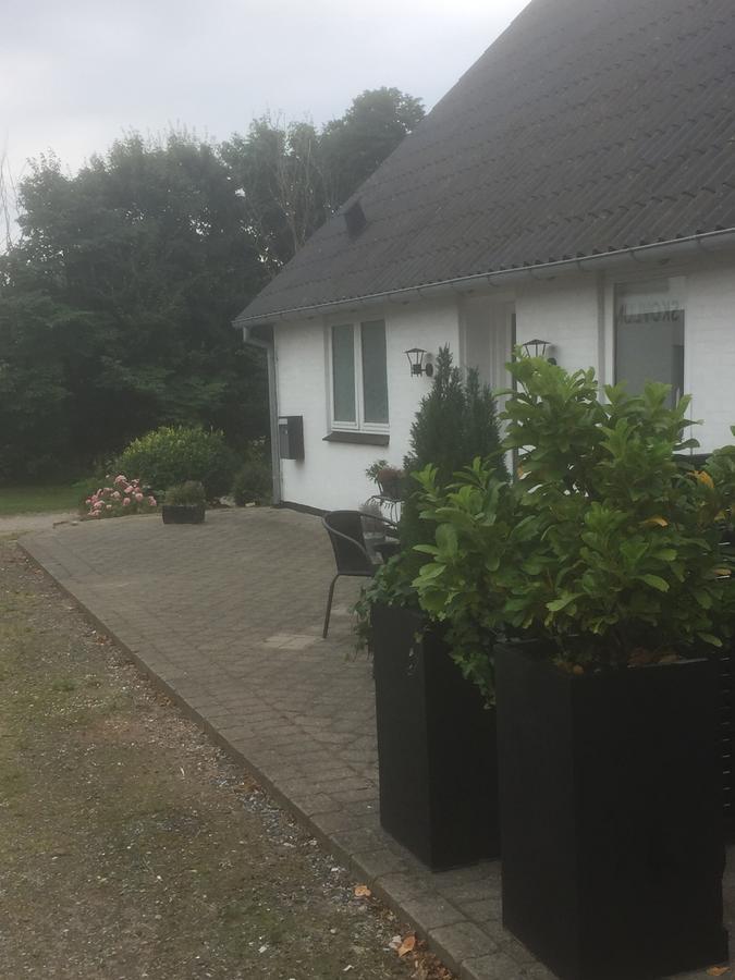 Skovlunds Bed & Breakfast Hojene Exterior photo